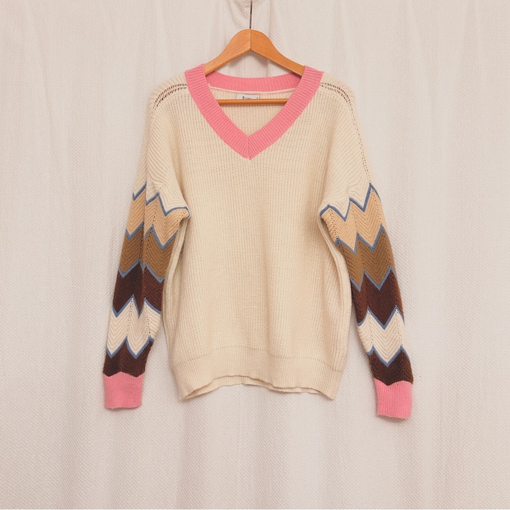 Chevron V-Neck Sweater - Cream and Pink